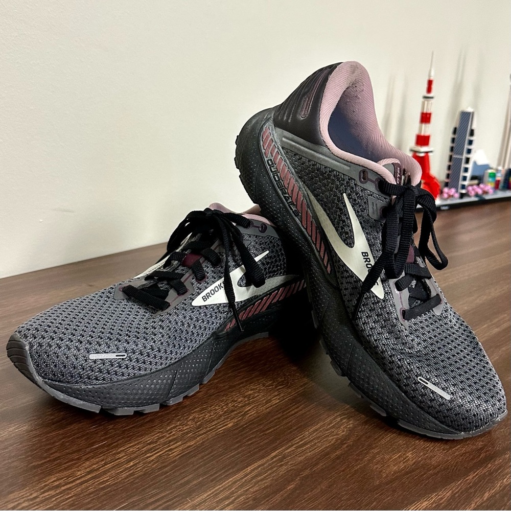 🎉HP🎉 Brooks Adrenaline GTS 22 Running Shoes, Black/Grey/Pink, Women’s 8.5